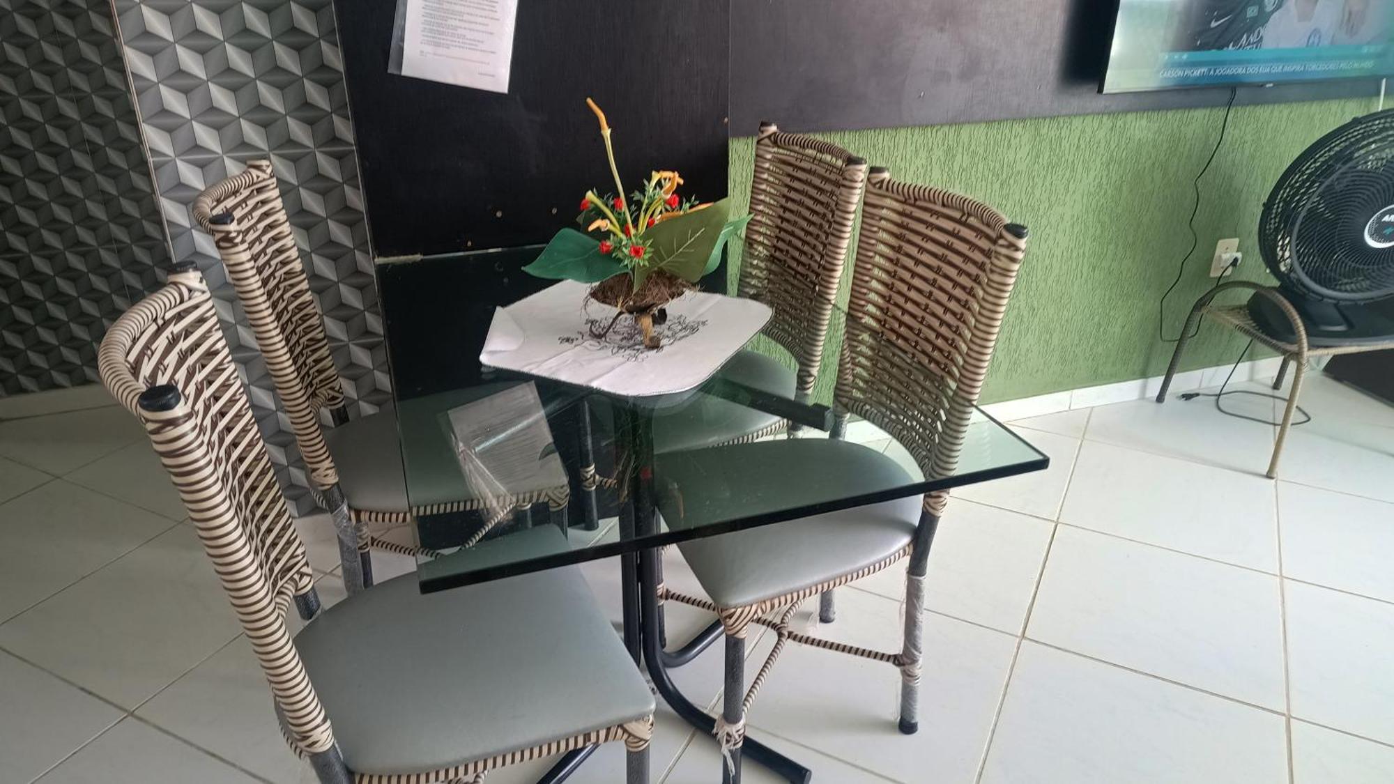 Apartment Em *